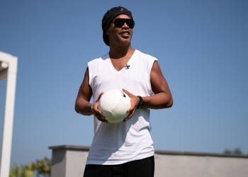 Ronaldinho Gaucho lanza aplicación oficial