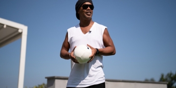 Ronaldinho Gaucho lanza aplicación oficial