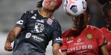 Debut victorioso para Santa Fe en la Libertadores Femenina: ¡Gol y penalti atajado!