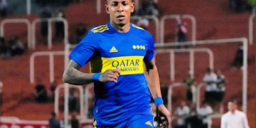 Sebastián Villa regresó con asistencia y clasificación a una final