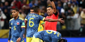 Carlos Antonio Vélez, la queja sobre el árbitro y la polémica frase sobre James