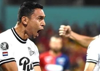 Daniel Bocanegra firmó con Nacional, pero el de Uruguay