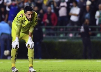 El error de Camilo Vargas en plena final de la Liga MX