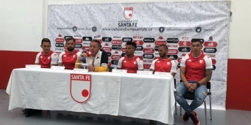 Santa Fe presentó a sus primeros cinco fichajes