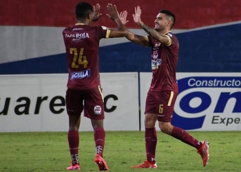 Guillermo Celis mantiene diálogos con dos grandes del FPC