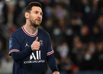 Lionel Messi baila adentro y fuera de la cancha
