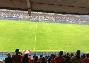 Hinestroza revisó el campo y confirmaron una nueva hora para el América vs. Tolima