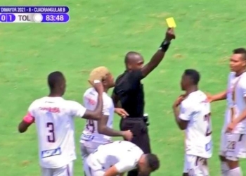 El lío de Jhon Hinestroza por no expulsar a un jugador de Tolima vs. América