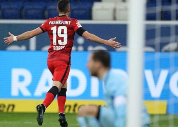 Rafael Santos Borré hizo gol en derrota del Eintracht Frankfurt