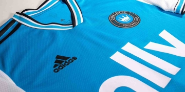 Charlotte FC y su uniforme para debutar en la MLS 2022
