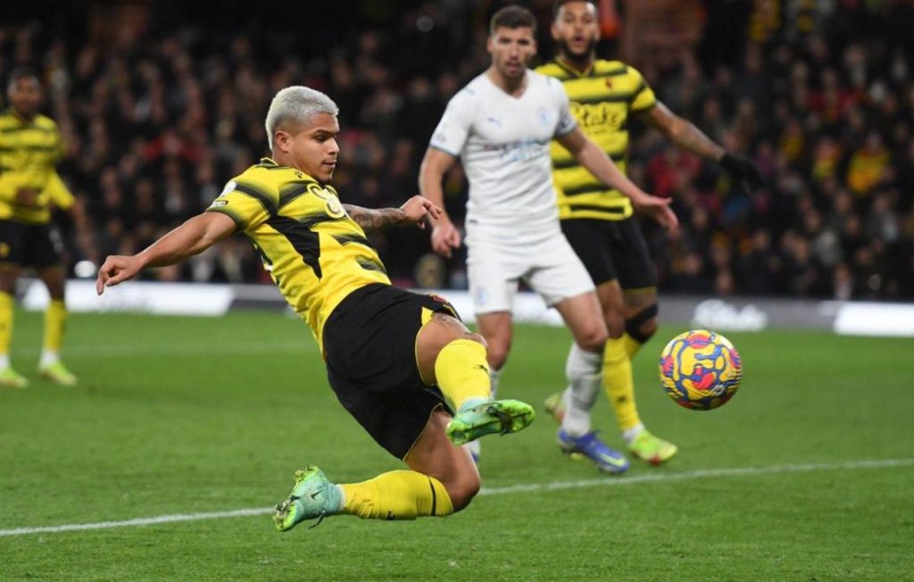 Cucho Hernández y su gol al Manchester City