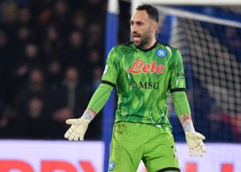 ¡Otra vez falló David Ospina!, ahora con el Napoli en Italia