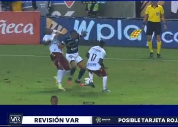 La primera del VAR en la final: ¿Qué pasó con Ángelo Rodríguez?