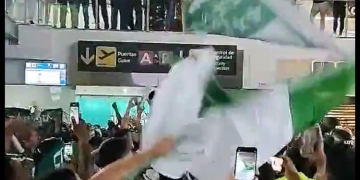¡Caravana y locura en el aeropuerto por Deportivo Cali!