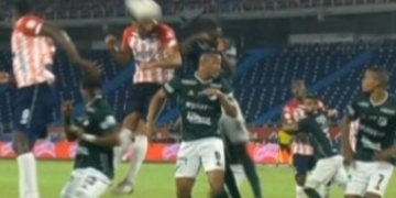 ¿Qué vio el VAR y fue sancionado por Wilmar Roldán en el Junior vs Deportivo Cali?