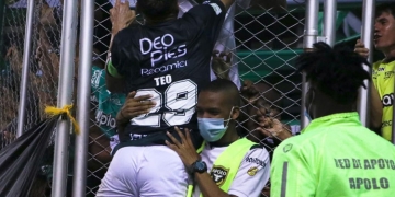 La verdad de lo que pasó con “el hombre más feliz del mundo” por el abrazo a Teo Gutiérrez