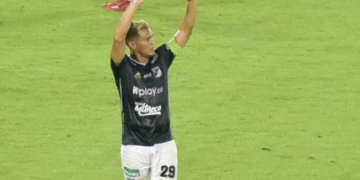 Respuestas de Teo Gutiérrez al homenaje en el Metropolitano