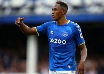 Mina fue capitán, pero Everton volvió a perder