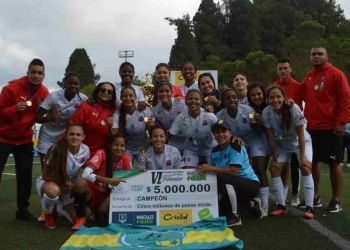 Torneo Nacional Femenino de Fútbol: ¡Formas Íntimas, campeón!