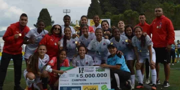 Torneo Nacional Femenino de Fútbol: ¡Formas Íntimas, campeón!