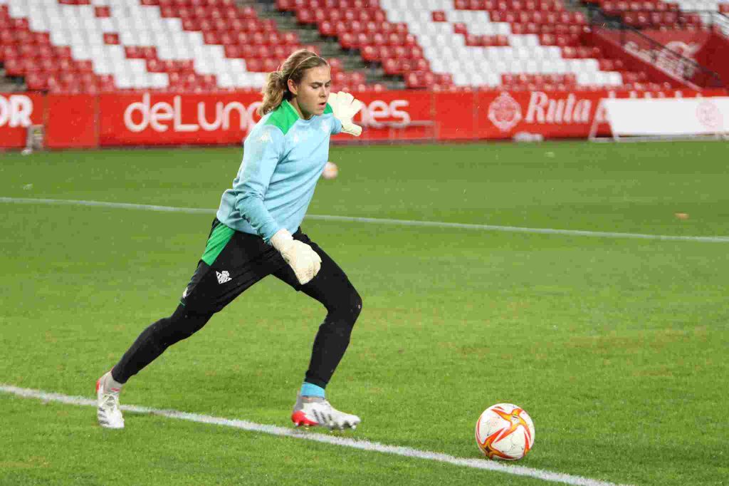 Catalina Pérez debutó y su equipo clasificó a cuartos de final