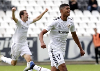 Nacional recibiría dinero por la venta de un canterano en Europa