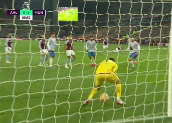 El gol que se comió el Dibu Martínez con Aston Villa