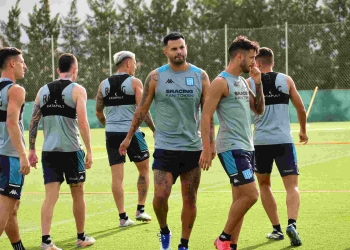 Edwin Cardona ya se sumó a Racing y tiene nuevo número