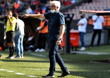 Julio Comesaña: feliz por la victoria del DIM, pero…