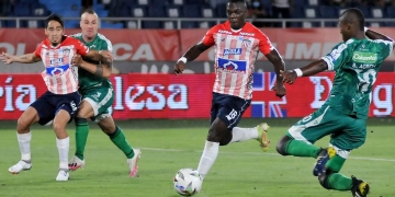 El VAR fue protagonista en el primer tiempo de Junior vs Equidad