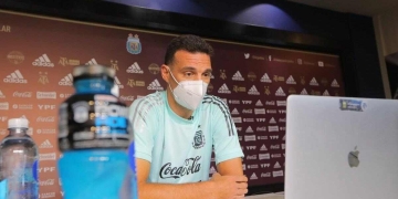 ¿Argentina enfretará a Colombia sin su entrenador en el banco?