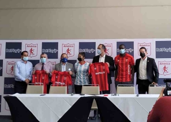 América de Cali presentó a su nuevo patrocinador oficial
