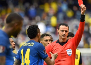 Wilmar Roldán y tres tarjetas rojas en 10 minutos en el Ecuador vs. Brasil
