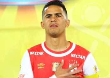 ¡Vuelve un campeón!: Santa Fe oficializó la llegada de Yulián Anchico