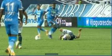 El golpe por el que expulsaron a Teo Gutiérrez ante Jaguares