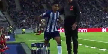 Hinchas de Liverpool bromean: ¿El momento en que Klopp le dijo a Luis Díaz que lo quería?