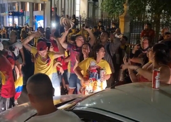 ¡Los hinchas no abandonan a la Selección Colombia!