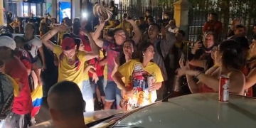 ¡Los hinchas no abandonan a la Selección Colombia!