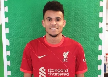 ¿La compraría? Este es el precio de la camiseta de Luis Díaz