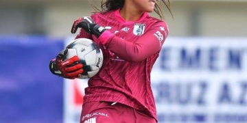 Vanessa Córdoba la guardiana del arco de Gallos