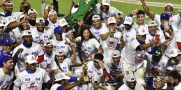 Junior felicitó a Caimanes por su gesta en la Serie del Caribe