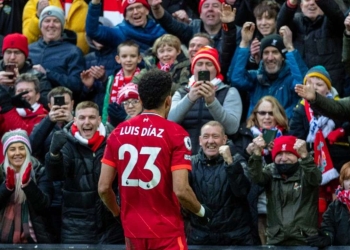 Hinchas del Liverpool y la locura por Luis Díaz