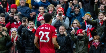 Hinchas del Liverpool y la locura por Luis Díaz
