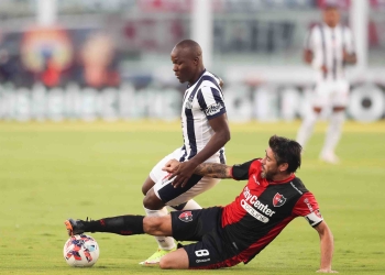 Emerson Batalla, debut con Talleres, amarilla y algo más…