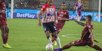 Homer Martínez, ¿volante en vez de defensor en Junior?