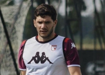 Así presentaron a Fernando Coniglio en su nuevo equipo