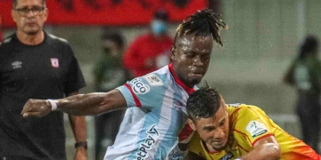 Déinner Quiñones se suma al departamento médico de América