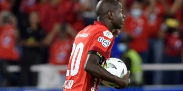 Adrián Ramos: 19 años seguidos marcando a nivel de clubes