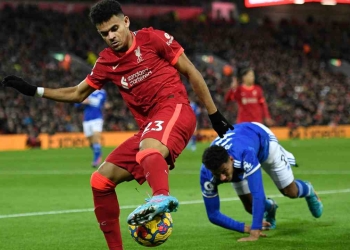 Así fue la primera victoria de Luis Díaz jugando en la Premier League