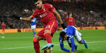 Así fue la primera victoria de Luis Díaz jugando en la Premier League